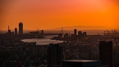 从大阪的观景楼看日落