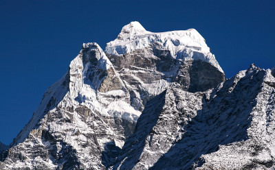 康加山雪鞍尼泊尔喜马拉雅山脉