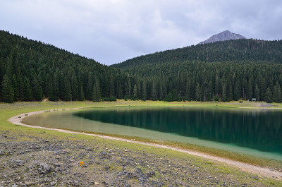 山地景观与湖泊
