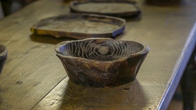 爱尔兰的卡舍尔岩石里的古老木碗