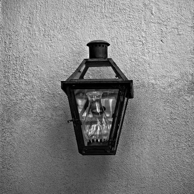 灯具在法国区#4 B&W