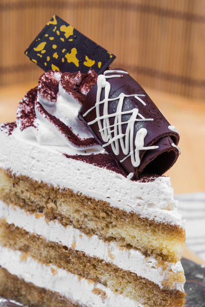 Tiramisu Cake