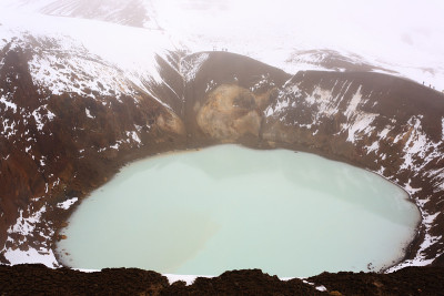 冰岛中部的地标——阿斯卡火山口