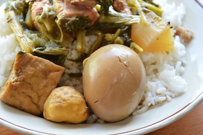 红烧蛋配米饭
