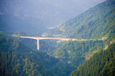 日本富山的托加大坝