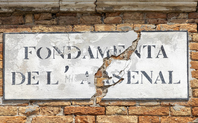 位于意大利威尼斯的Fondamenta de l’arsenale(英文:阿森纳区)，是威尼斯的造船