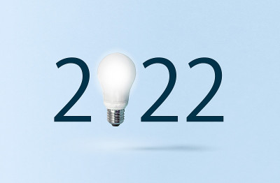 2022年，灯泡亮着