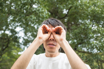 人偷窥