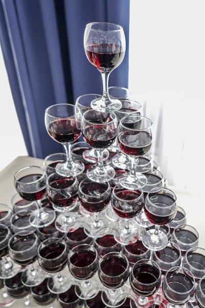 葡萄酒玻璃金字塔