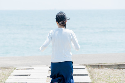 海边的女人