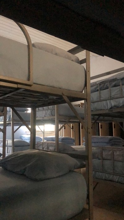 宿舍和双层床库存照片