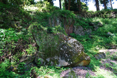 石秋山隔夜城堡历史公园