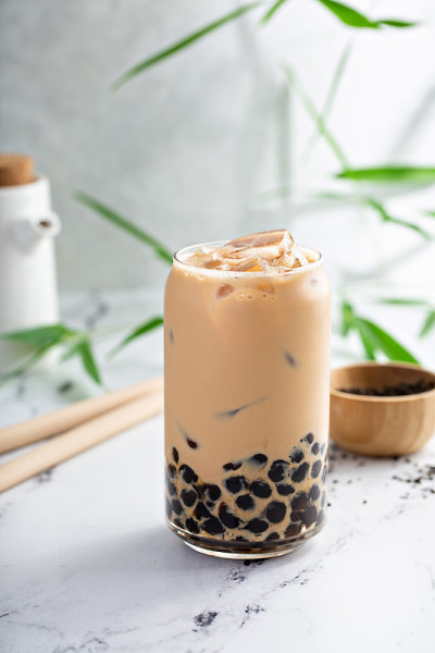 波巴奶茶，高脚杯加冰