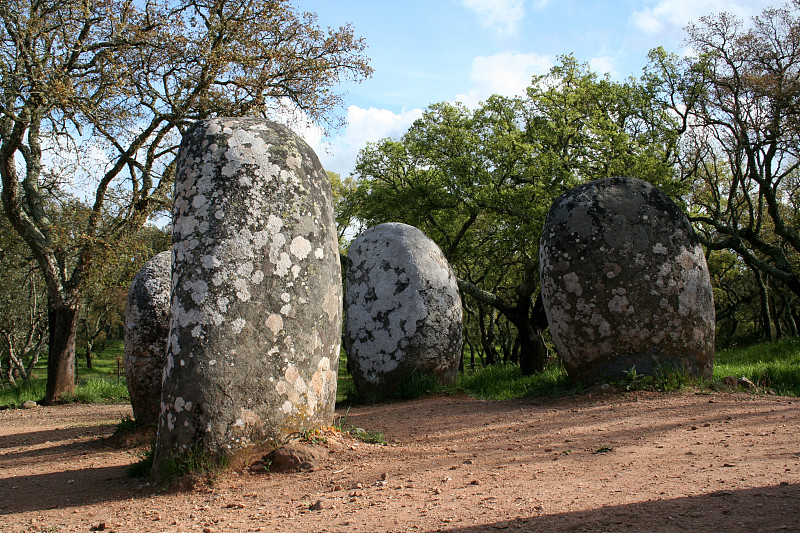 menhirs