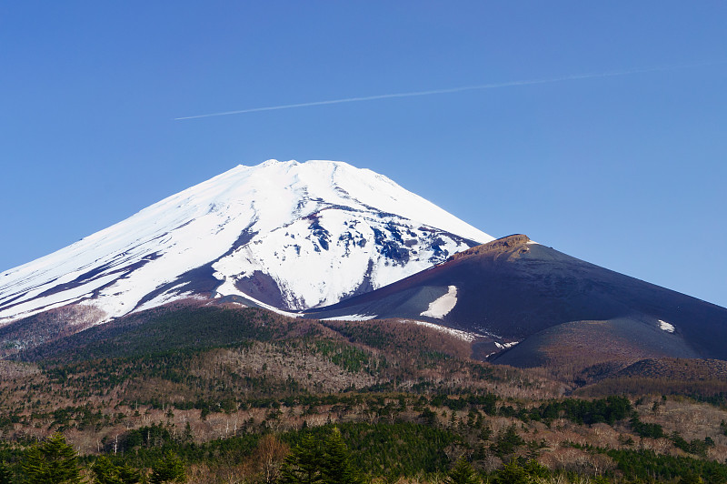 从水津冢公园眺望富士山