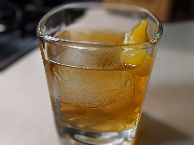 波本曼哈顿配桃子片