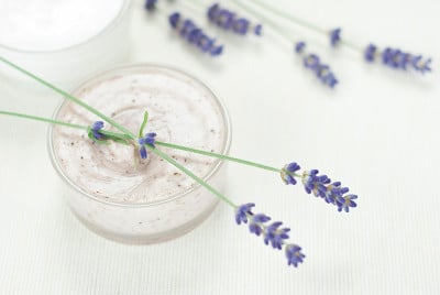 奶油,薰衣草花