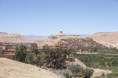 阿特拉斯山脉环境，城镇和道路