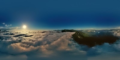 360 VR鸟瞰蓝天白云从无人机上看。空中多云的景观