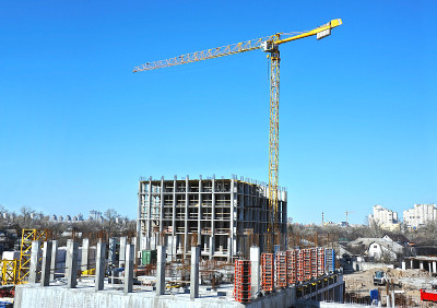 起重机及高层建筑工地