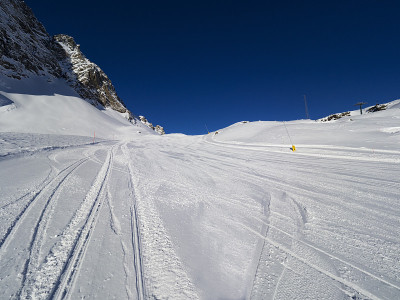 阿尔卑斯山上的滑雪场