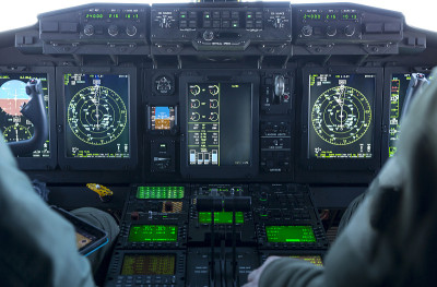 军用航空母舰驾驶舱