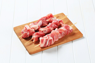 生猪肉串