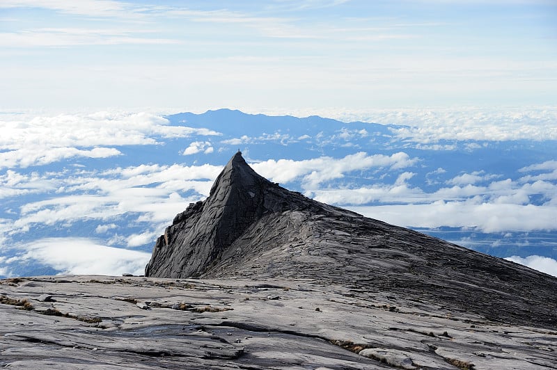 基纳巴卢山的山顶