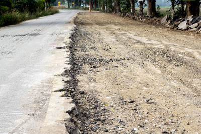破坏道路