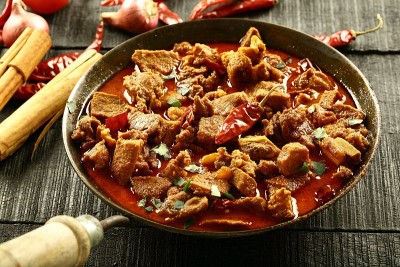 传统辣味烤羊肉。