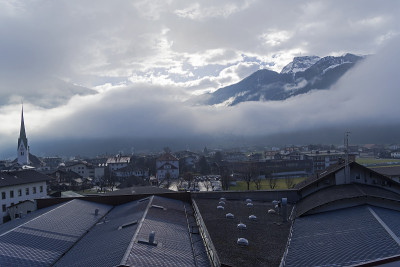 低云盖山。