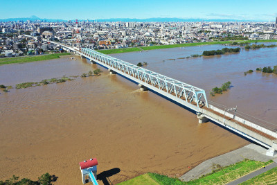 江户川因暴雨水位上涨