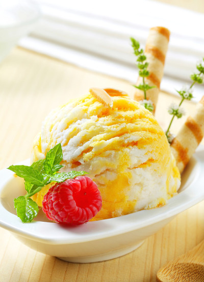 冰淇淋甜点