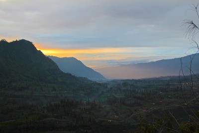 印度尼西亚Bromo火山地区的日出