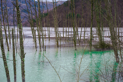 山湖