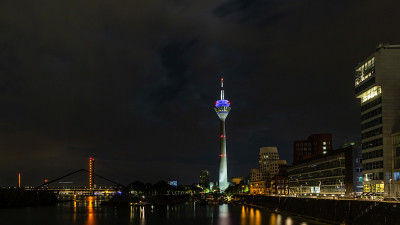 夜景düsseldorf媒体港