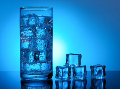 水