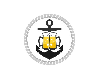 带锚船的圆形绳索和两个啤酒杯