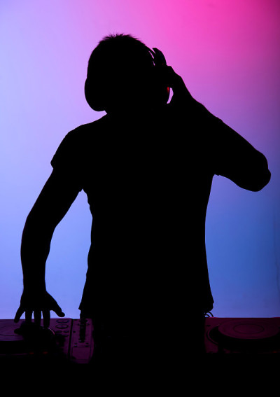 DJ