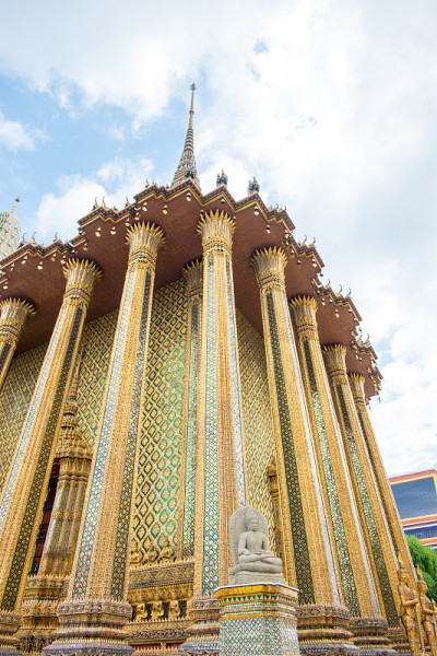 仰望佛教圣地，翡翠佛寺