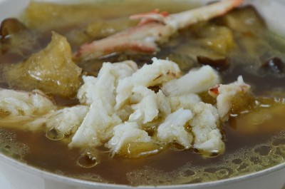 红汁蟹肉烩鱼肚