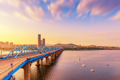 韩国首尔城市天际线鸟瞰图。