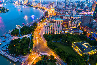 上海夜景鸟瞰图，中国。