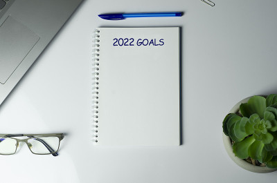 2022年目标写在笔记本上