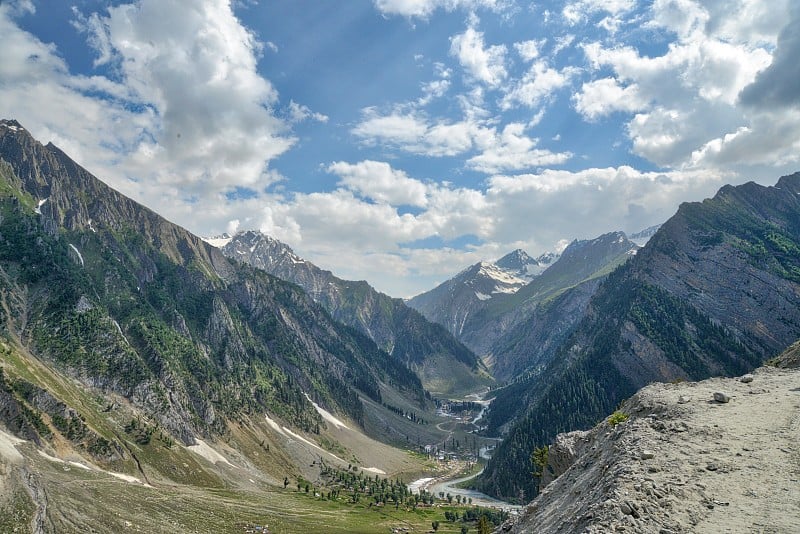 Sonmarg山谷的景色