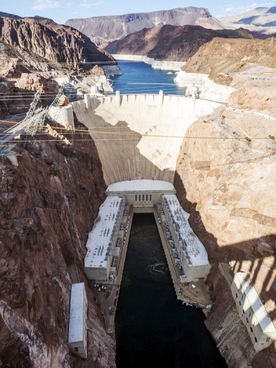 从93号公路到胡佛大坝和米德湖，日落时间-亚利桑那州，美国