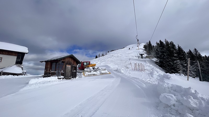 雪橇运行 凯勒约赫 拉切格 布鲁德瓦尔德 埃格特博登 施马德莱格 皮尔伯格 姆 贝济尔克 施瓦茨 蒂