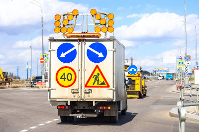 黄路线涂装车及技术支持车