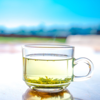 茶在杯