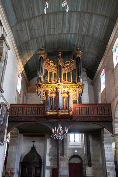 Saint-Thegonnec。巴黎圣母院教堂的器官电池Finistère。布列塔尼